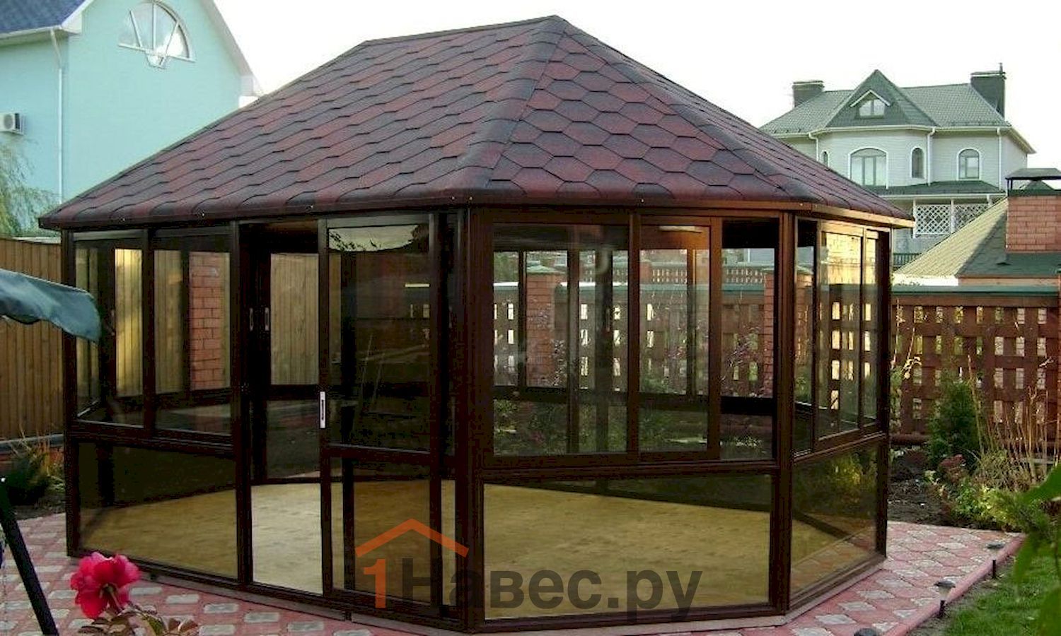 Навес из поликарбоната